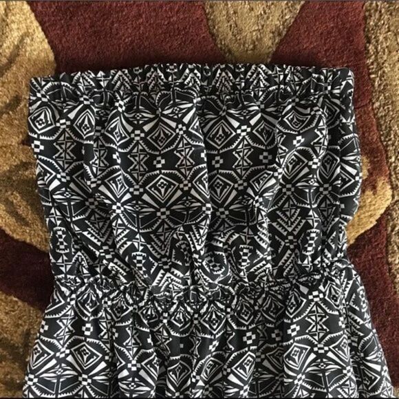 One Clothing Tube Maxi dress perfect for spring! - Picture 4 of 5